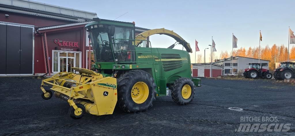 John Deere 7400 自走式飼料採集機