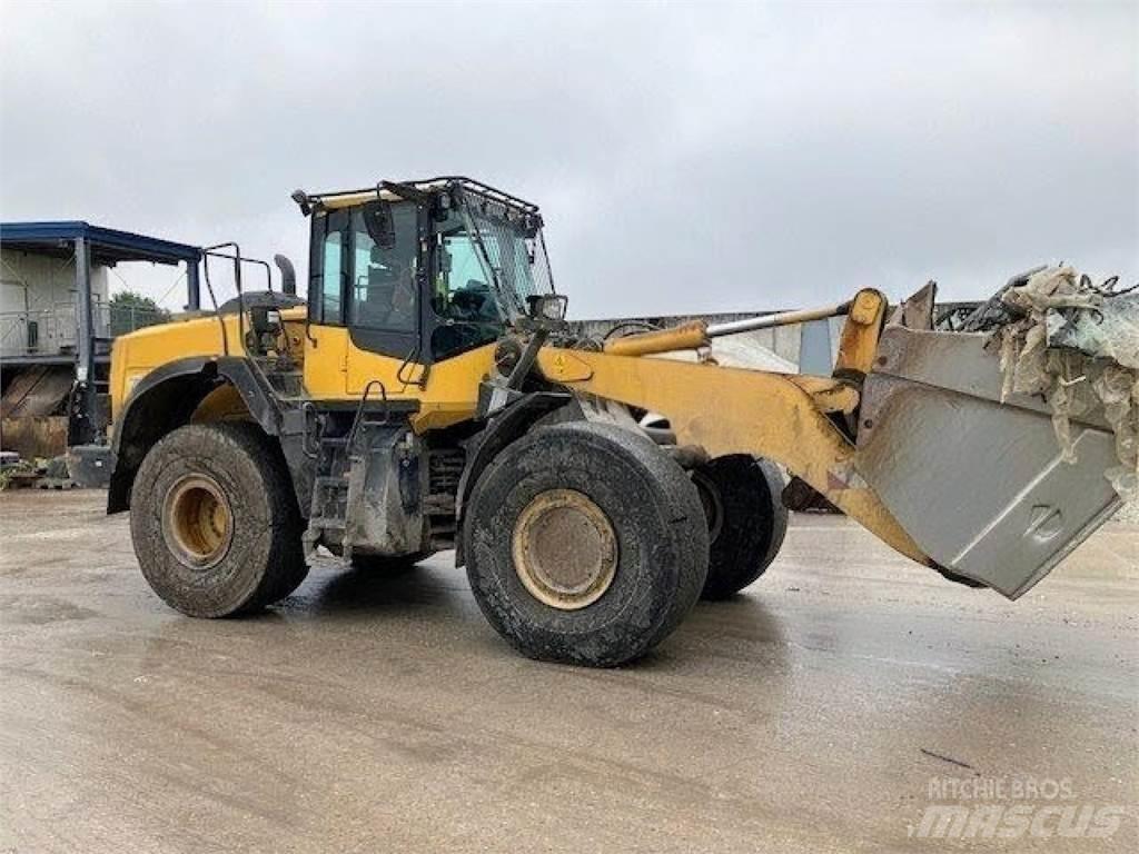 Komatsu WA 380--8E0 輪胎式裝載機