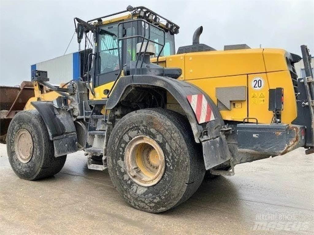 Komatsu WA 380--8E0 輪胎式裝載機