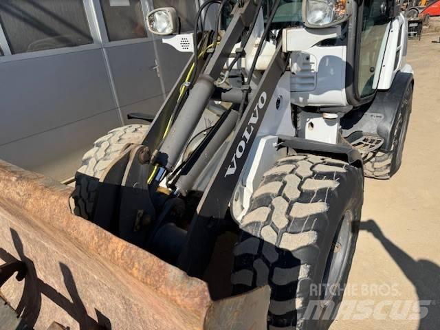 Volvo L 25 F 輪胎式裝載機