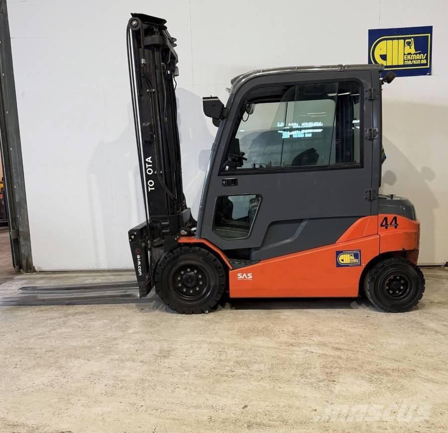 Toyota truck 8FBMT45 電動堆高機