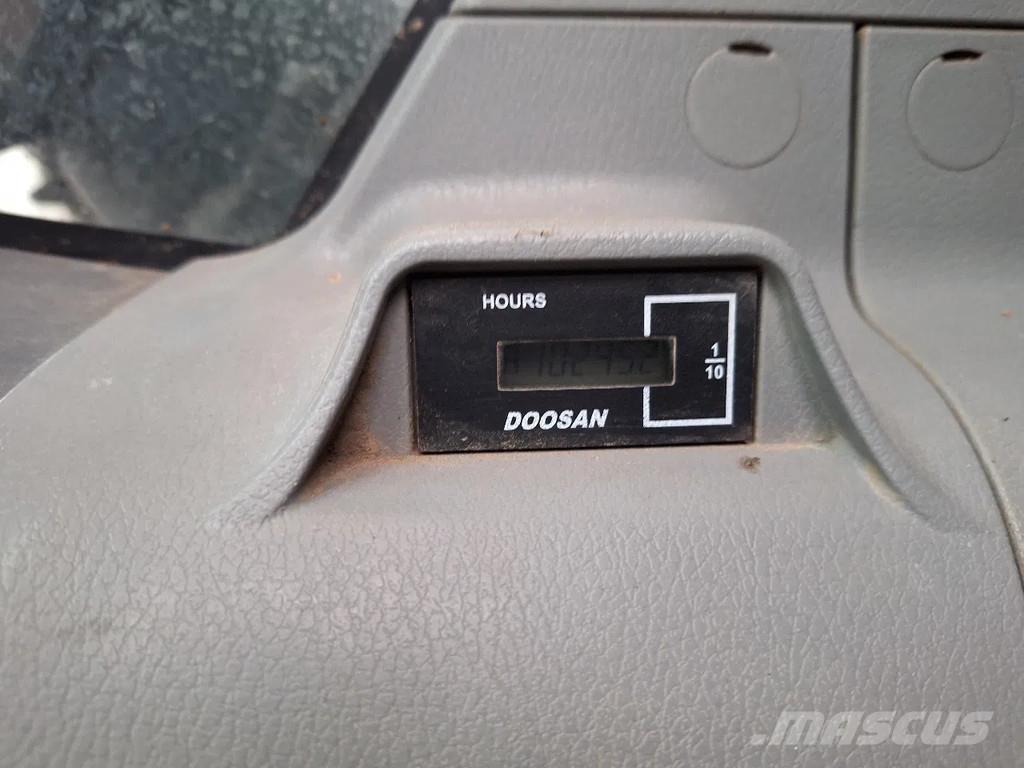 Doosan DX235NLC-5 履帶式 挖土機/掘鑿機/挖掘機