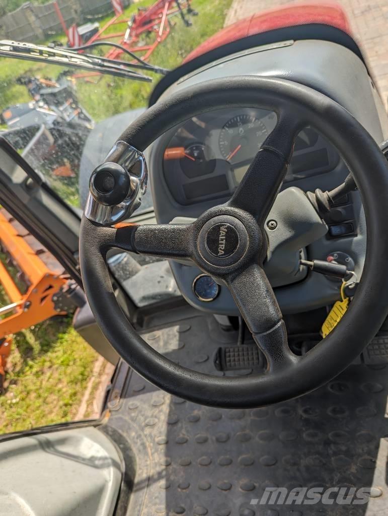 Valtra N 103.4 曳引機