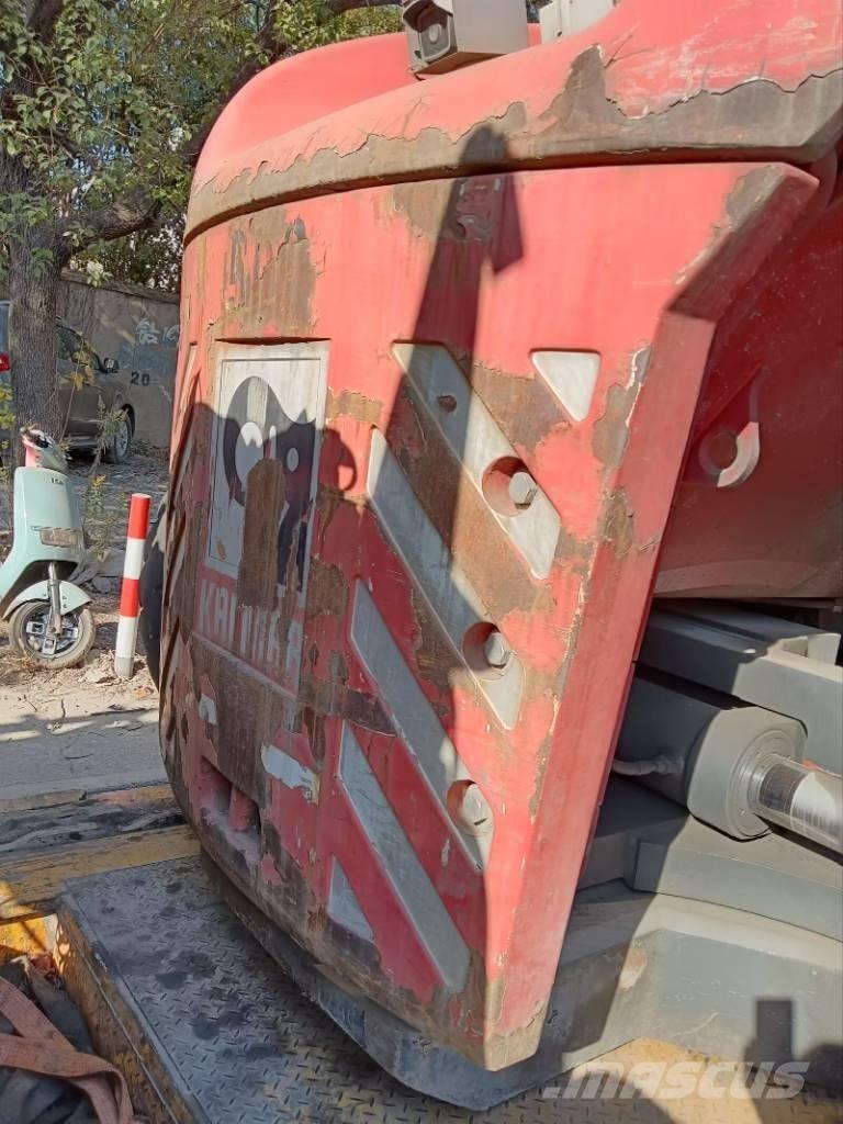 Kalmar DRT 450 前伸型堆積機