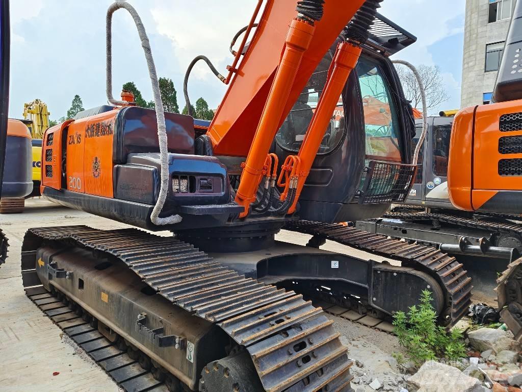 Hitachi ZX 200 履帶式 挖土機/掘鑿機/挖掘機