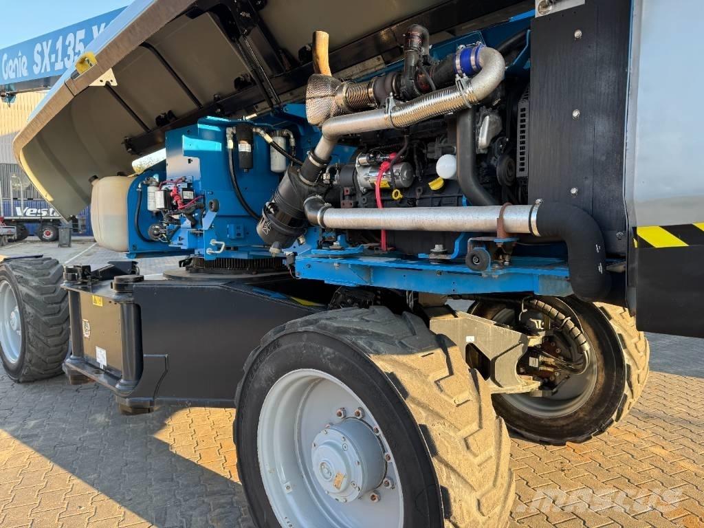 Genie SX 135 XC 伸縮臂高空作業車