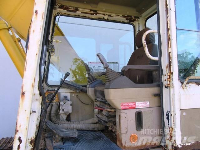 Komatsu PC 180 LC 履帶式 挖土機/掘鑿機/挖掘機
