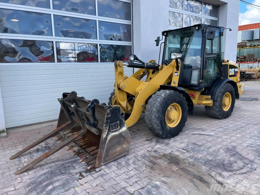 CAT 906 M 輪胎式裝載機
