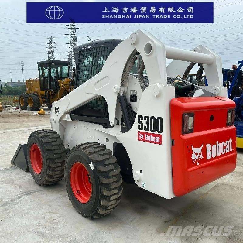 Bobcat s 300 滑移轉向裝載機