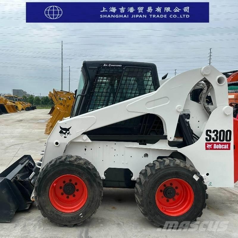 Bobcat s 300 滑移轉向裝載機