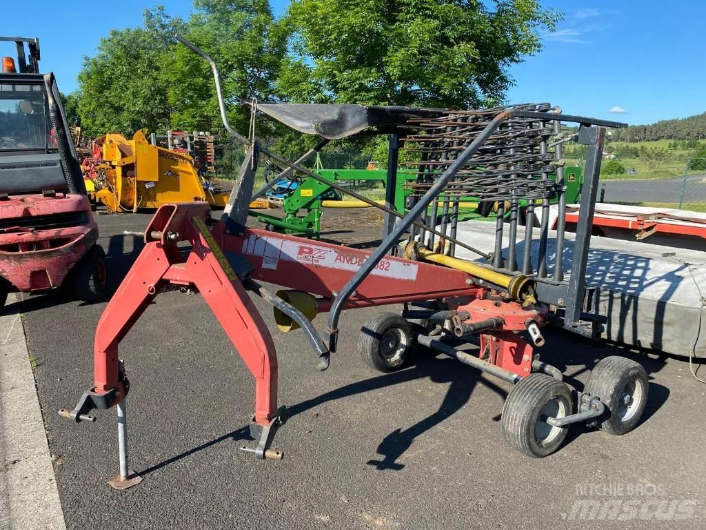 Vicon Andex 382 堆草機