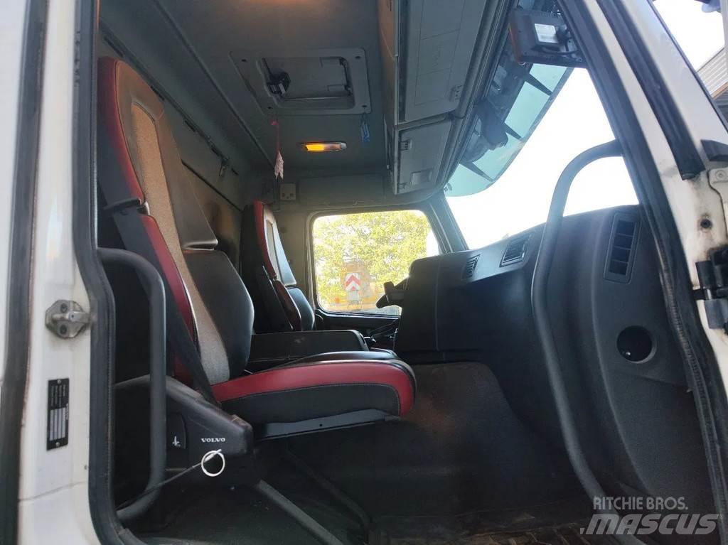 Volvo FMX 370 4x2 曳引機組件