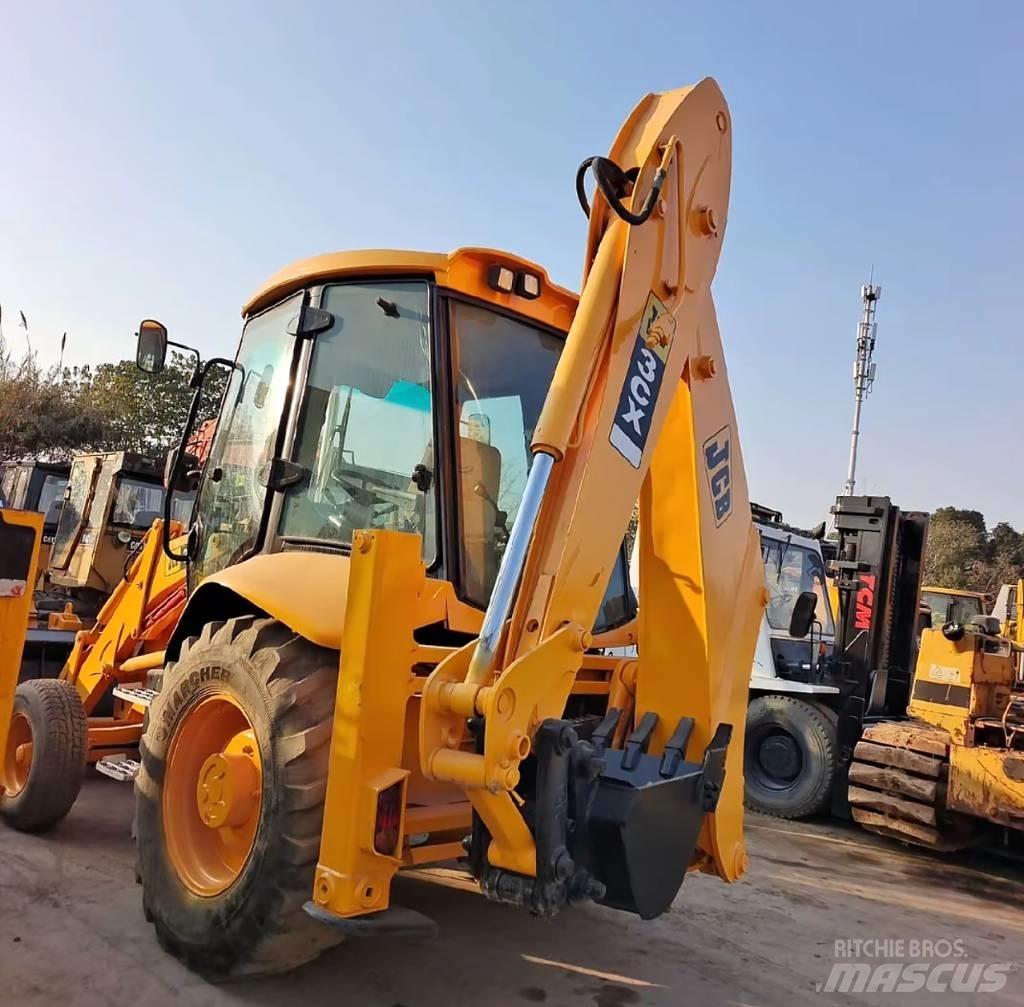 JCB 3 CX 反鏟裝載機