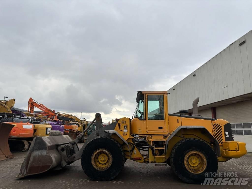 Volvo L 120 E 輪胎式裝載機