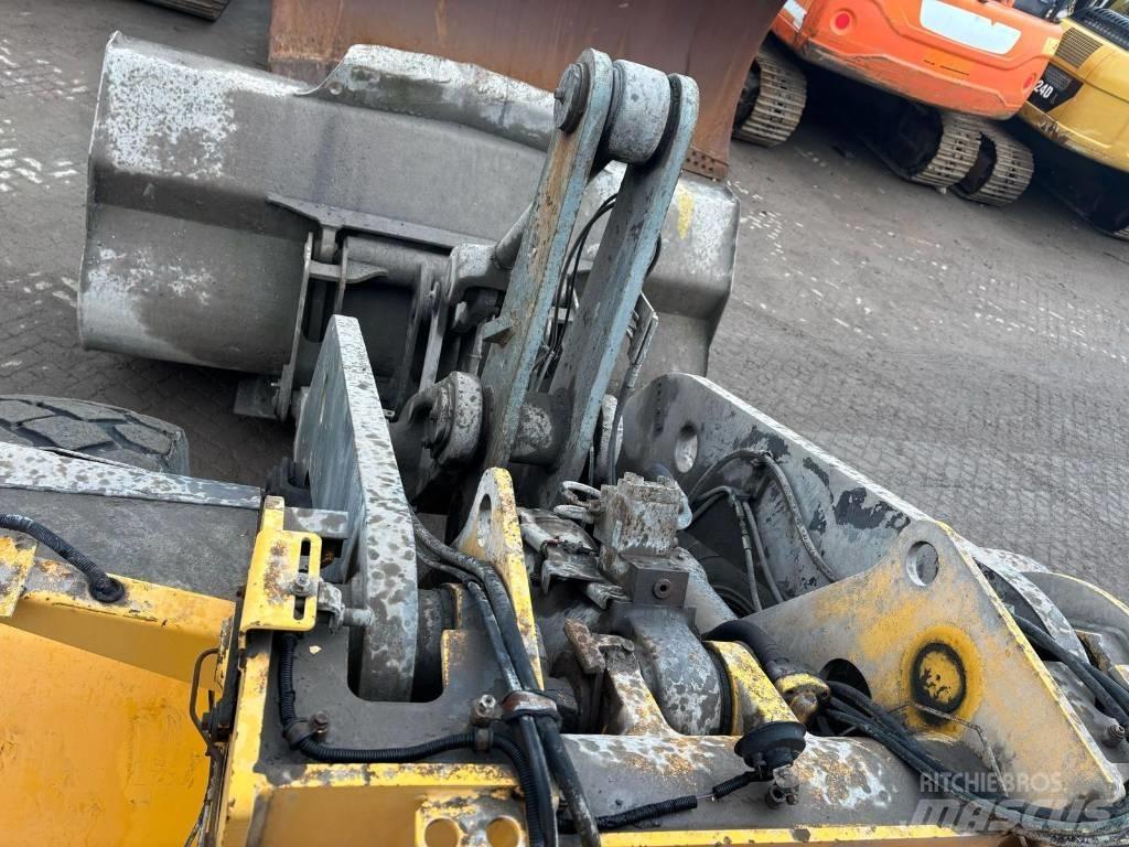 Volvo L 120 E 輪胎式裝載機