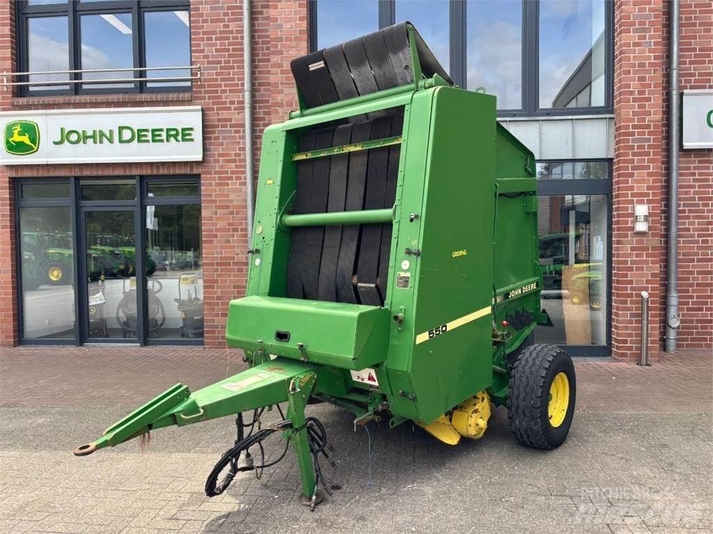 John Deere 550 圓型牧草打包機