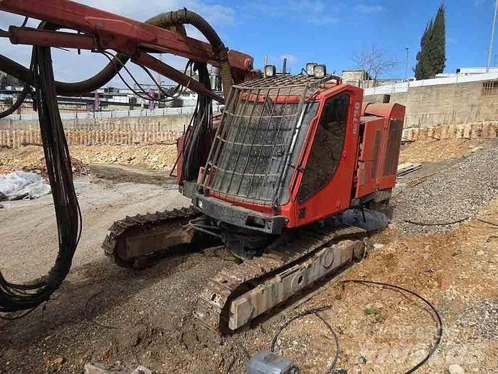 Sandvik DX780 鑽孔機