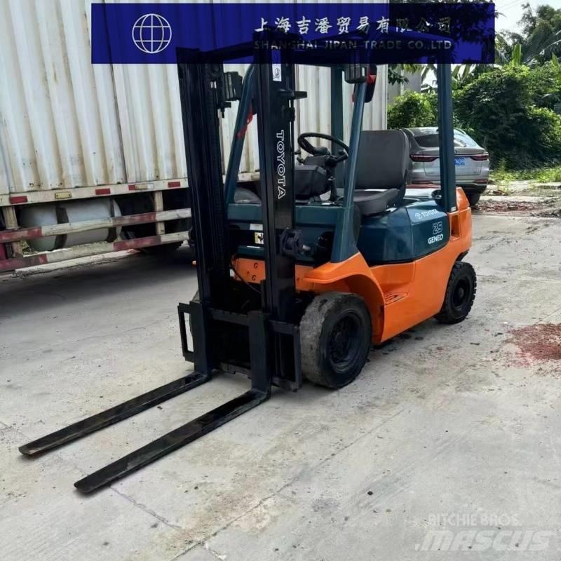 Toyota FD 25 柴油卡車