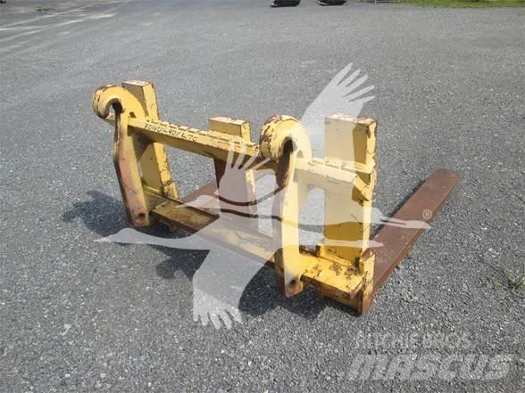  CE LOADER 叉
