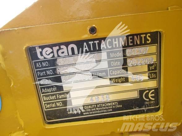 Teran CAT307 鬆土機