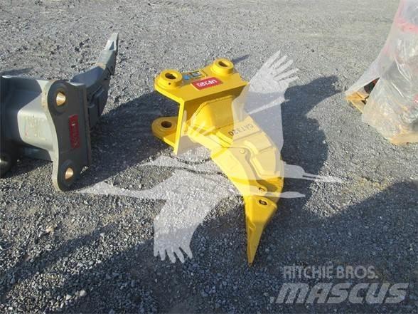 Teran CAT320 鬆土機