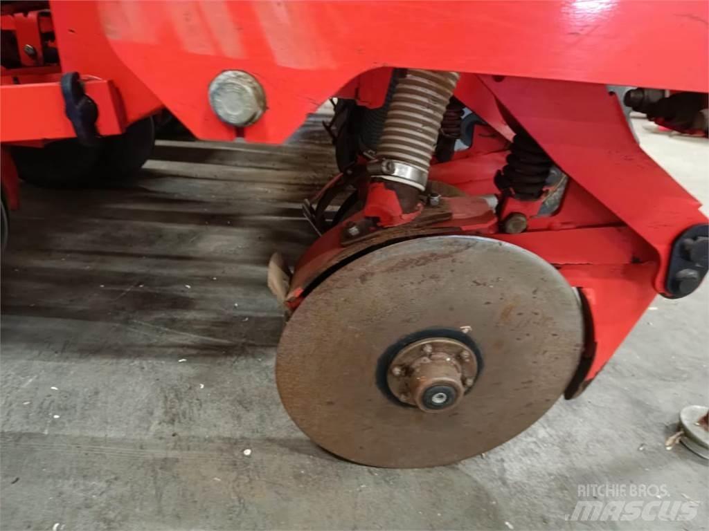 Kuhn Maxima 2TS 精密播種機