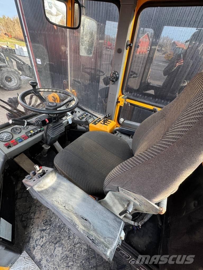 Ljungby L 14 輪胎式裝載機