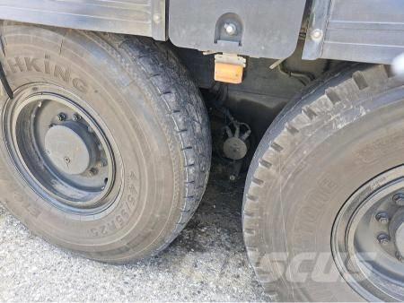 Liebherr LTM 1055-1 全路面起重機/吊車
