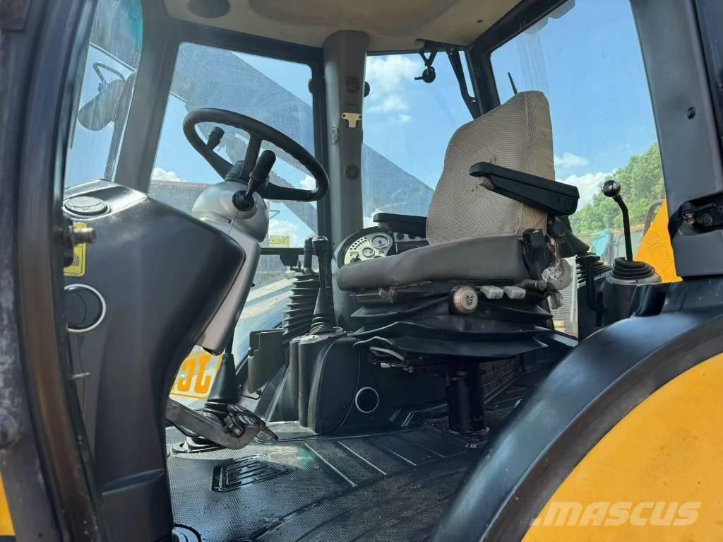 JCB 3 CX 反鏟裝載機