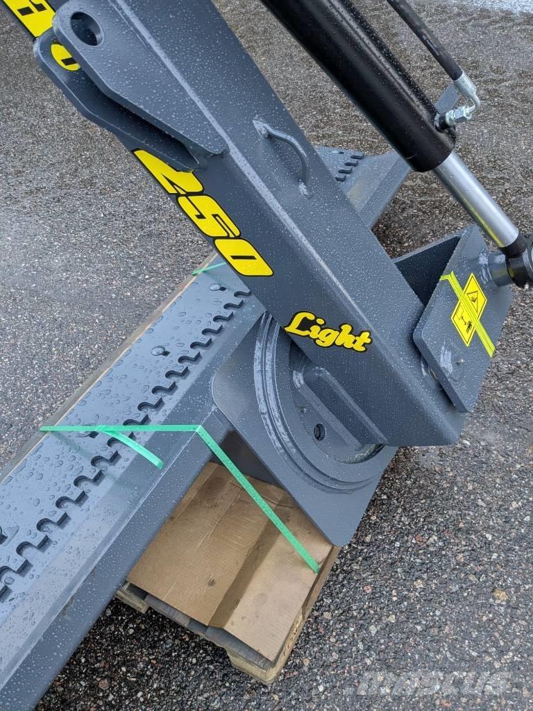 Hapa 250R Light 刮路機