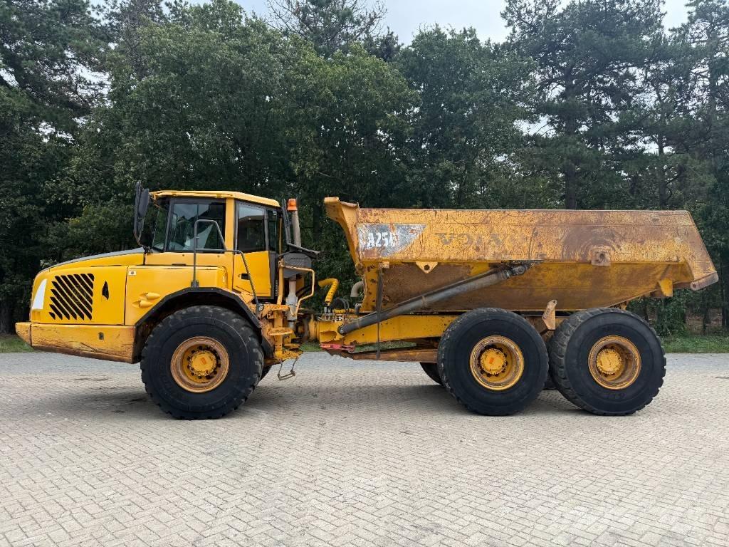 Volvo A 25 D 鉸接式起吊車