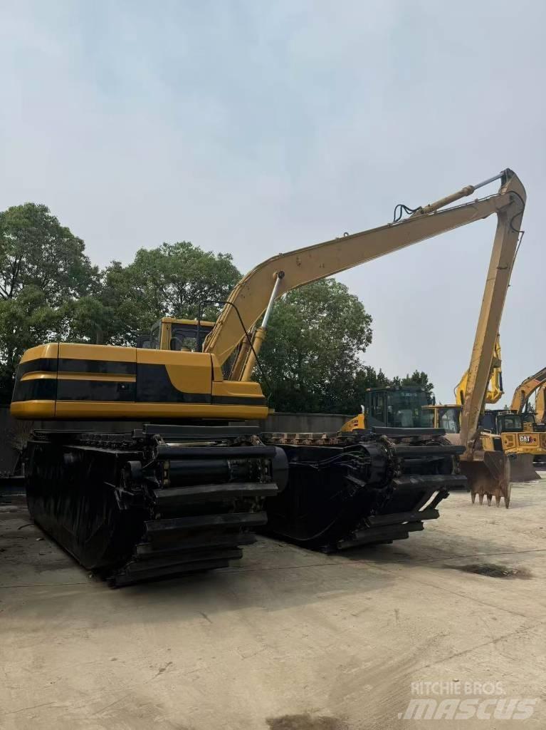 CAT 320B 水陸兩用挖掘機