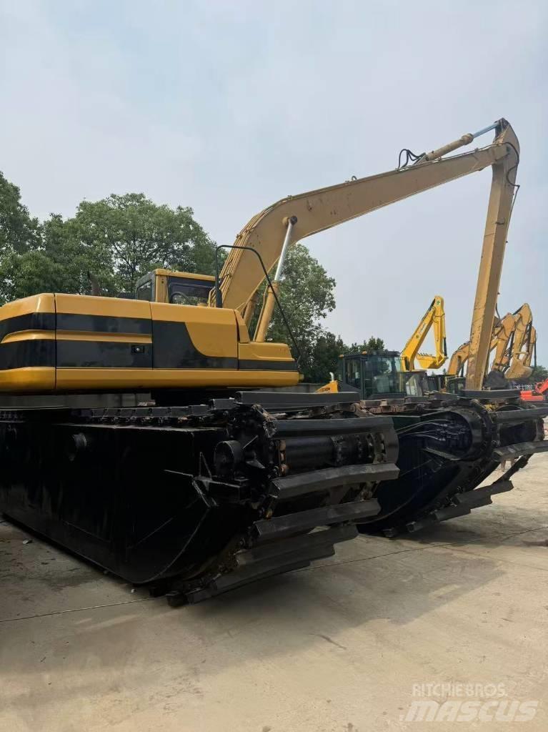 CAT 320B 水陸兩用挖掘機