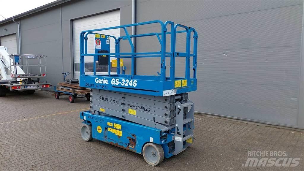 Genie GS3246 剪式升降機