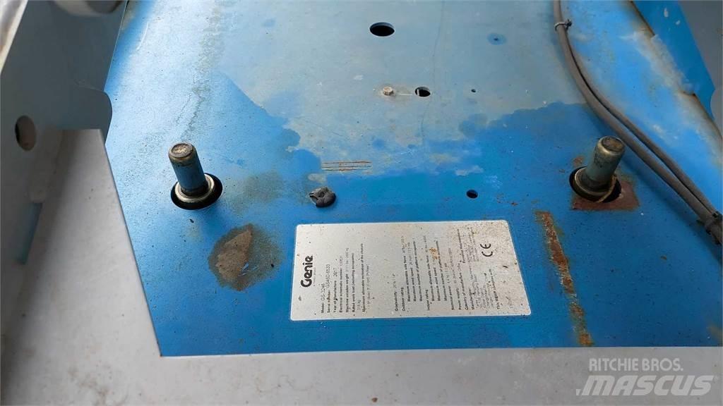 Genie GS3246 剪式升降機