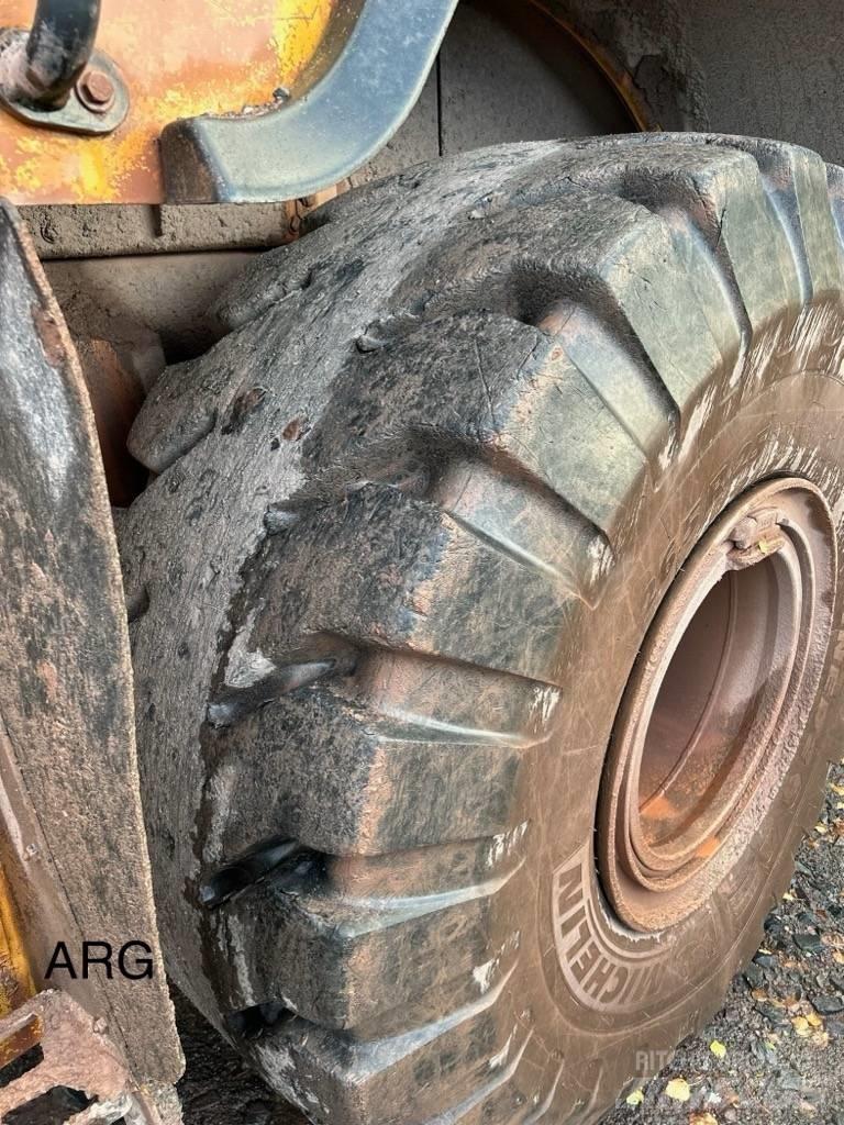 CAT 972MXE 輪胎式裝載機
