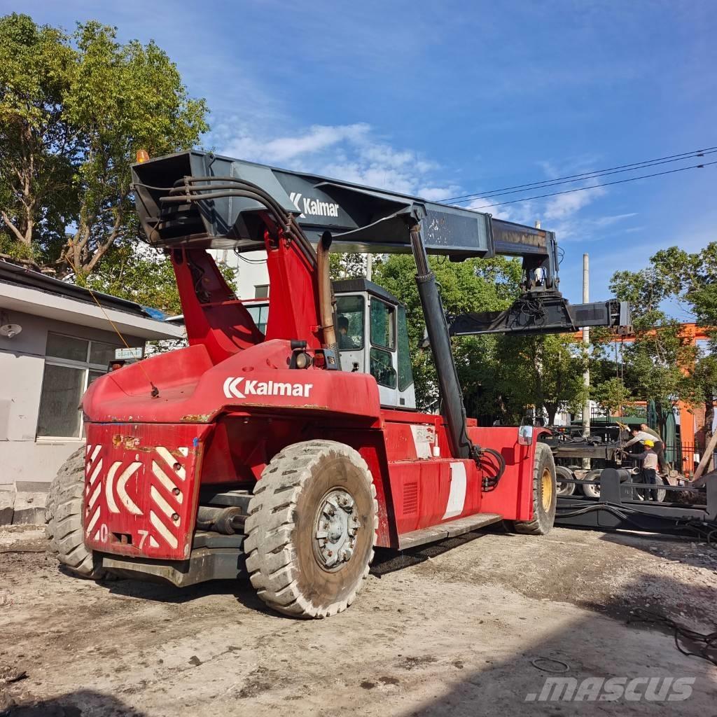 Kalmar DRF 450 前伸型堆積機