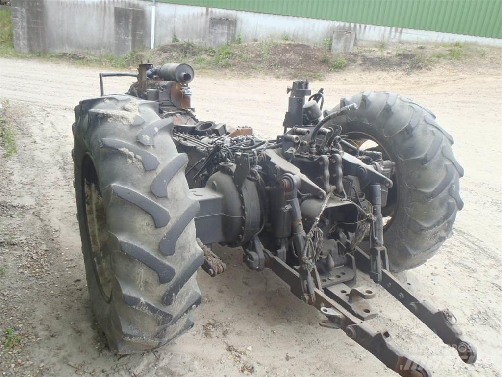 Valtra 8550 曳引機