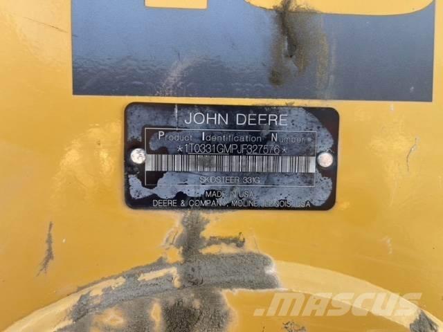John Deere 331G 滑移轉向裝載機