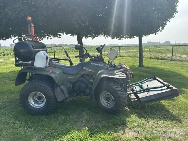 Kawasaki KLF 300 全地形車