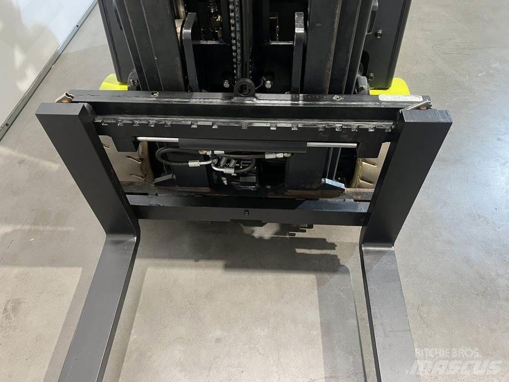 Clark GTX16 電動堆高機