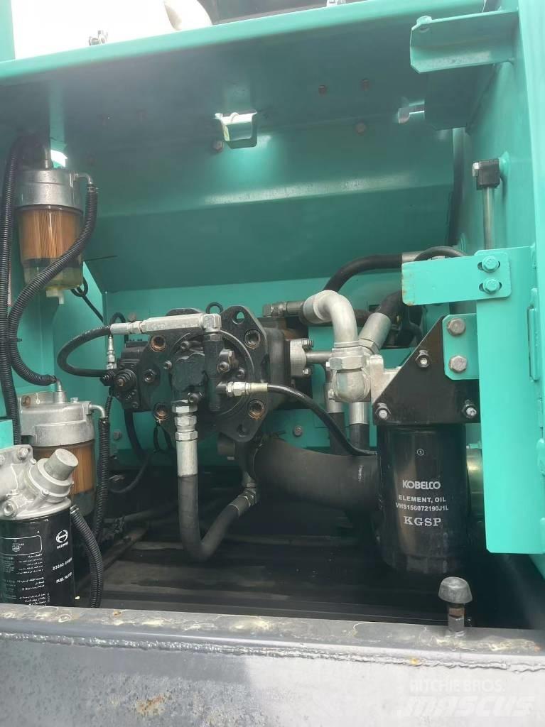 Kobelco 神钢 200 D 中型挖土機/掘鑿機/挖掘機 7t-12t