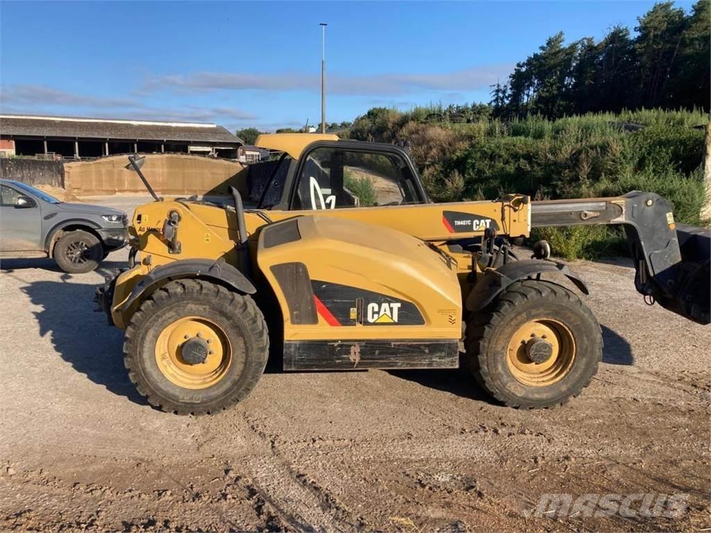 CAT TH 4070 農業用伸縮臂裝載機