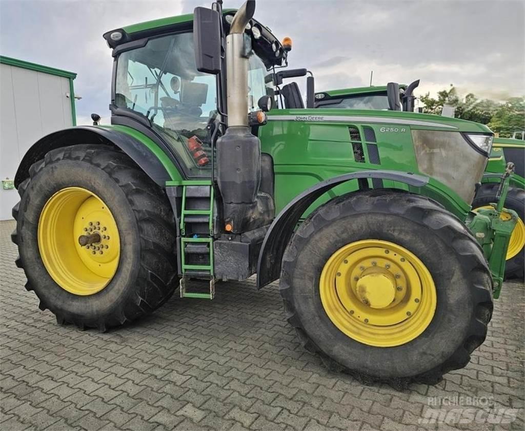 John Deere 6250 R 曳引機