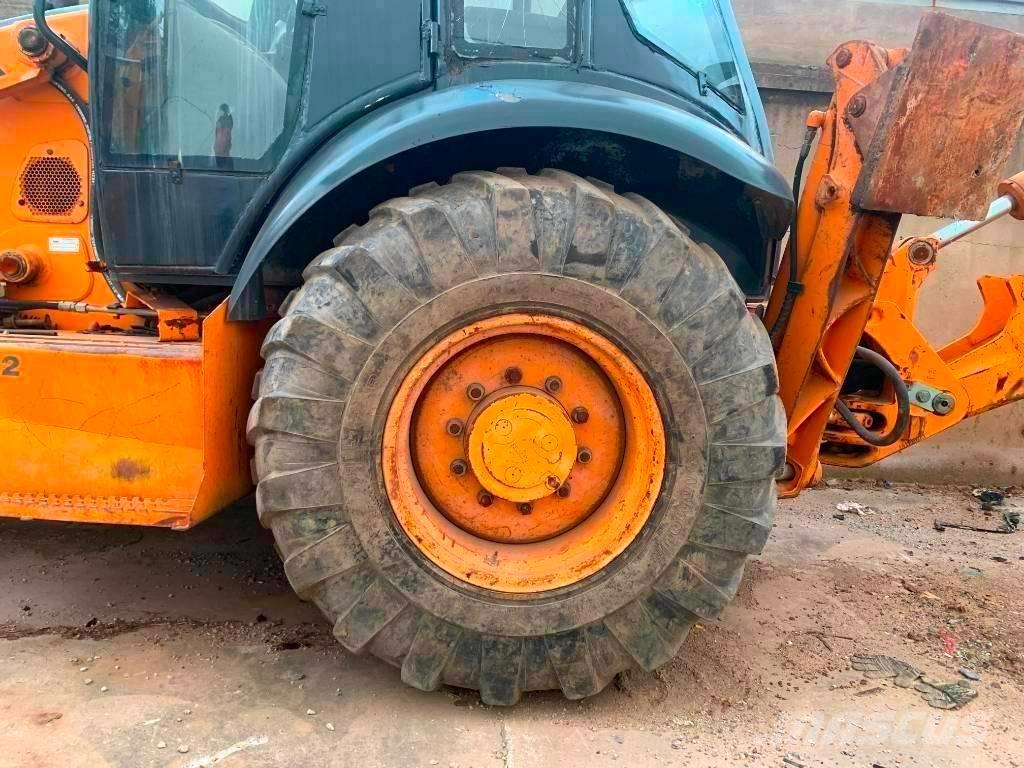 CASE 580 M 反鏟裝載機
