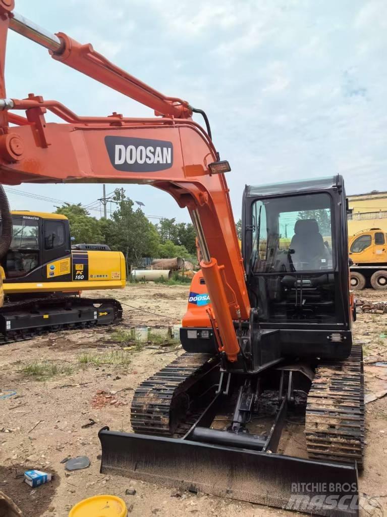 Doosan DX 60 履帶式 挖土機/掘鑿機/挖掘機