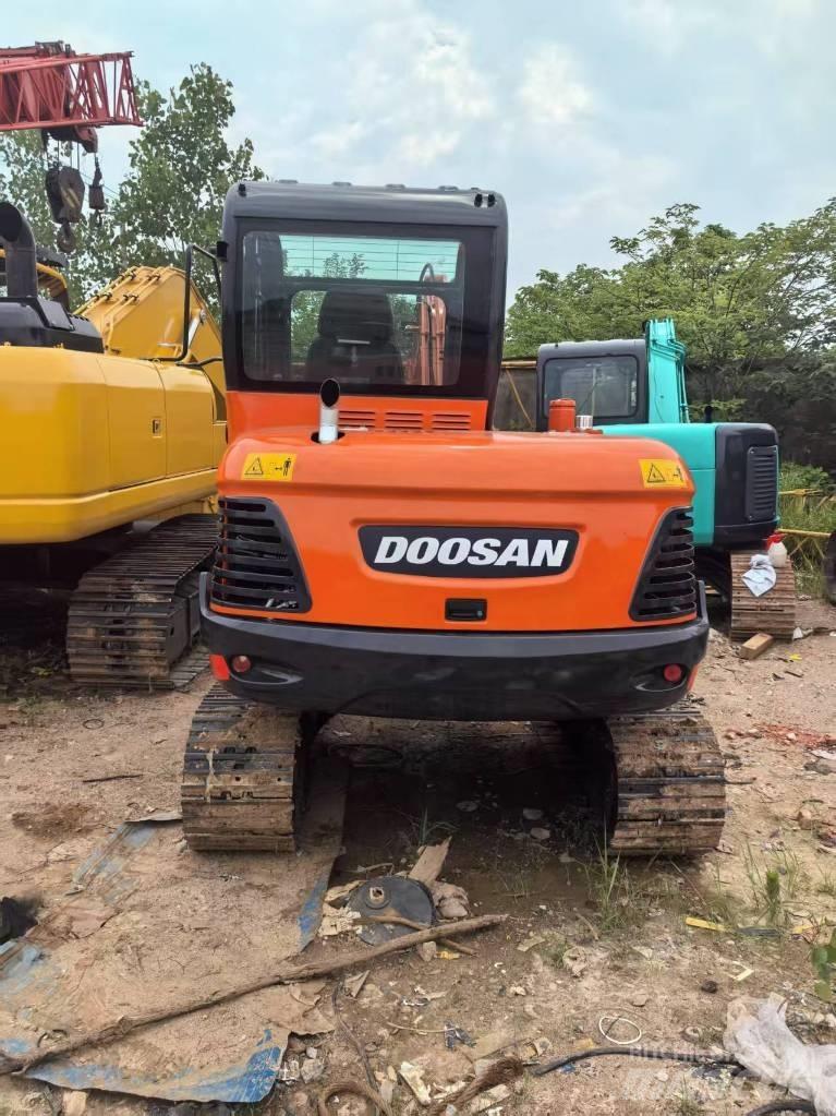 Doosan DX 60 履帶式 挖土機/掘鑿機/挖掘機