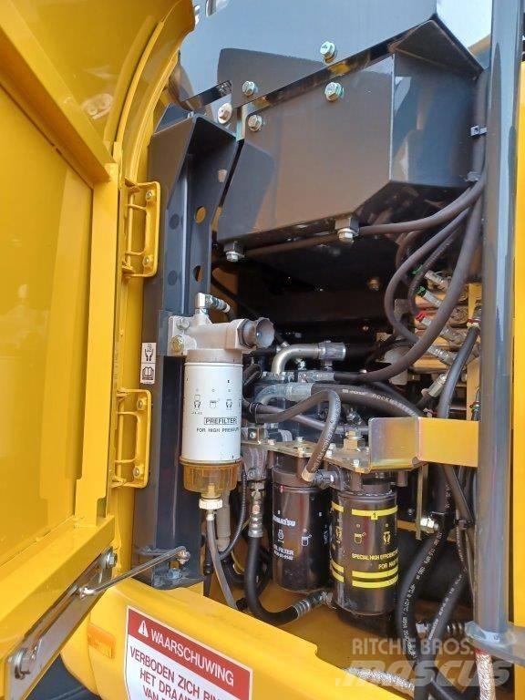 Komatsu PW158-11E0 旋轉式挖土機/掘鑿機/挖掘機