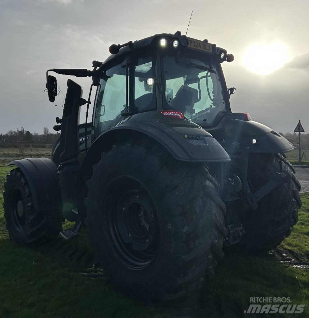 Valtra T235 曳引機