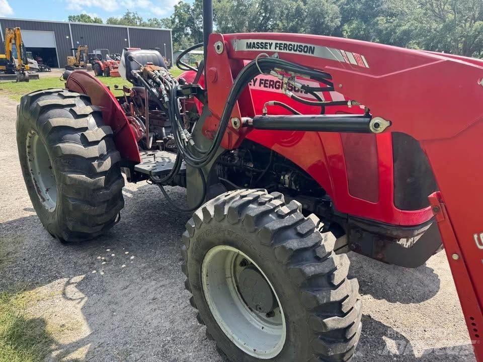 Massey Ferguson 2635 曳引機